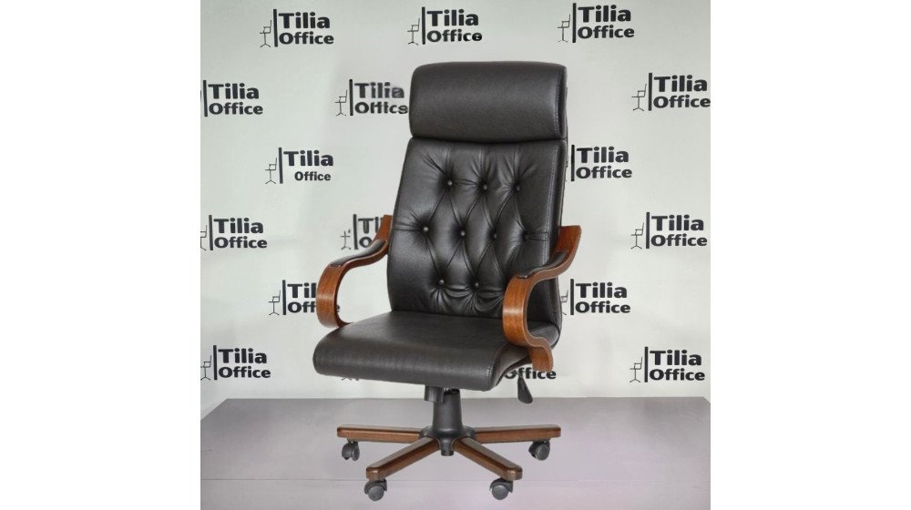 Siyah deri, kapitoneli ve ahşap kolçaklı Chester klasik makam koltuğu. Gri, yeşil, kahve ve bordo gibi farklı renk seçenekleri mevcuttur.